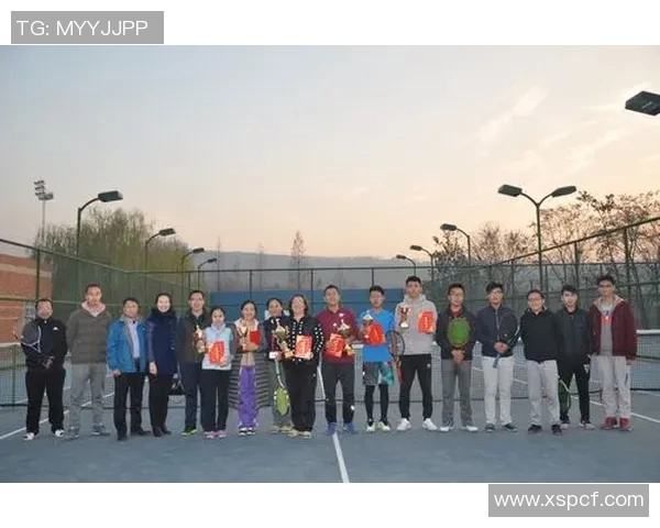 西安网球队的默契配合与团队精神探秘网球巨献之路 西安网球队的默契配合与团队精神探秘网球巨献之路