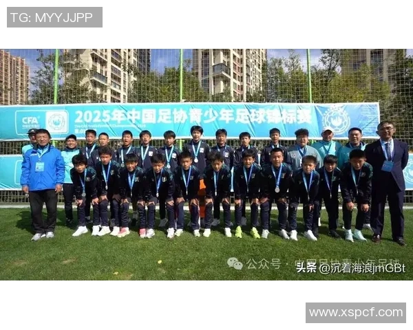 深圳足球队在足球配合排行榜中荣登第八名展现团队实力与潜力 深圳足球队在足球配合排行榜中荣登第八名展现团队实力与潜力