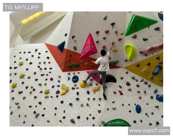 成都攀岩队夺得最新攀岩灵活性排行榜第一名引发关注