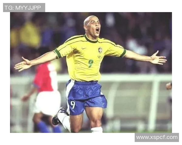 踢足球明星菲罗的传奇之路与辉煌成就揭秘